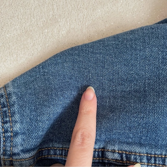 Old Navy Dark Wash Cropped Trucker Style Denim Jacket ✨ - Picture 7 of 8